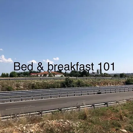 Bed & Breakfast 101-2